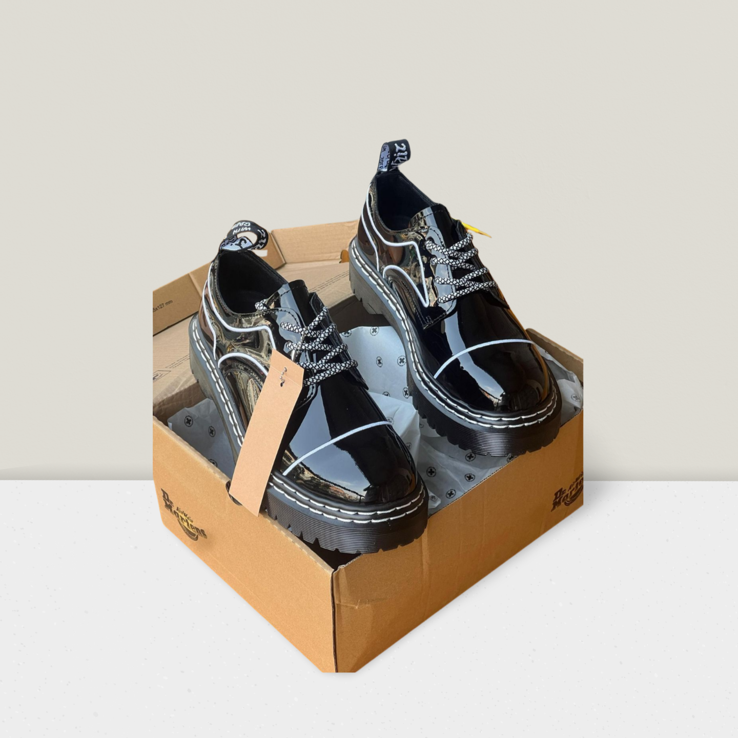 Luxury Gloss Platform Lace Shoe – Black