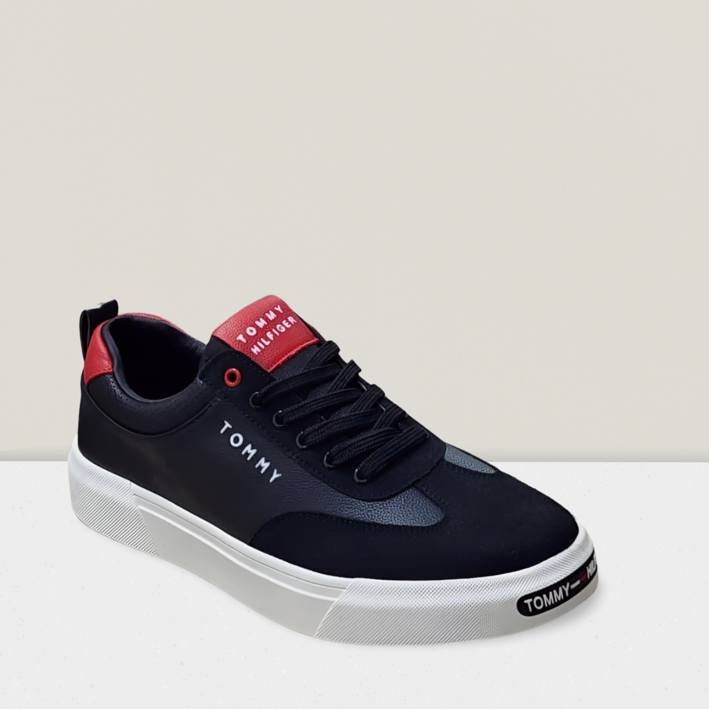 StreetFlex Signature Low-Top Sneaker