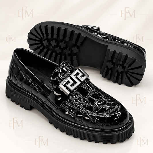 Filigree-Textured Geometric Loafers – Black