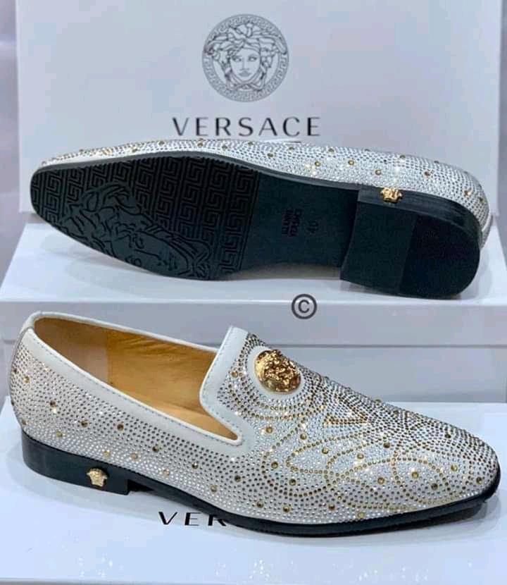 Pure Elegance Men’s Loafers – Luxury Comfort Choice