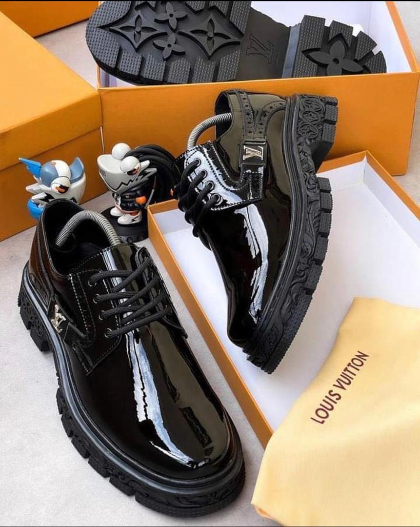 Elite Comfort Dress Shoe – Professional & Stylish Appeal