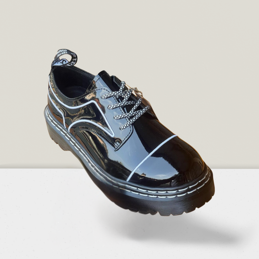 Luxury Gloss Platform Lace Shoe – Black