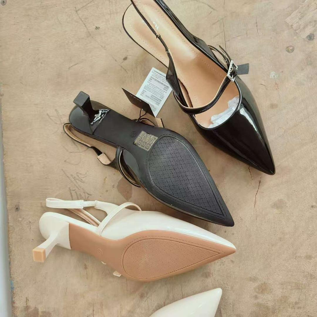 Elegant Pointed-Toe Slingback Heels – Glossy Finish