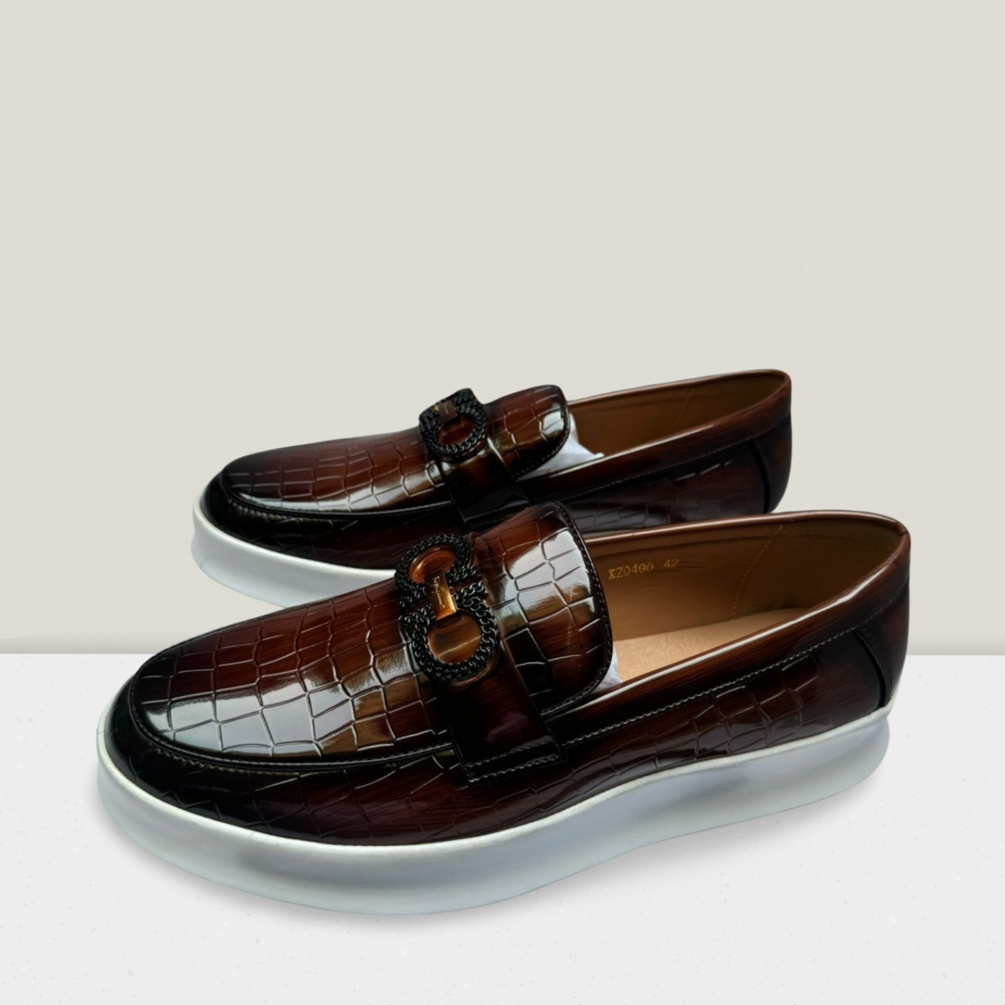 Men's High-Gloss Buckle Loafers
